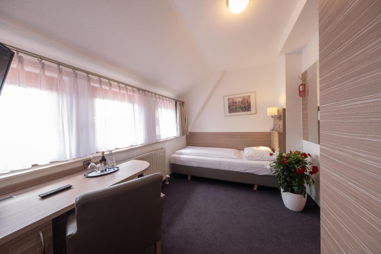Hotel Baer Sinsheim Exterior photo