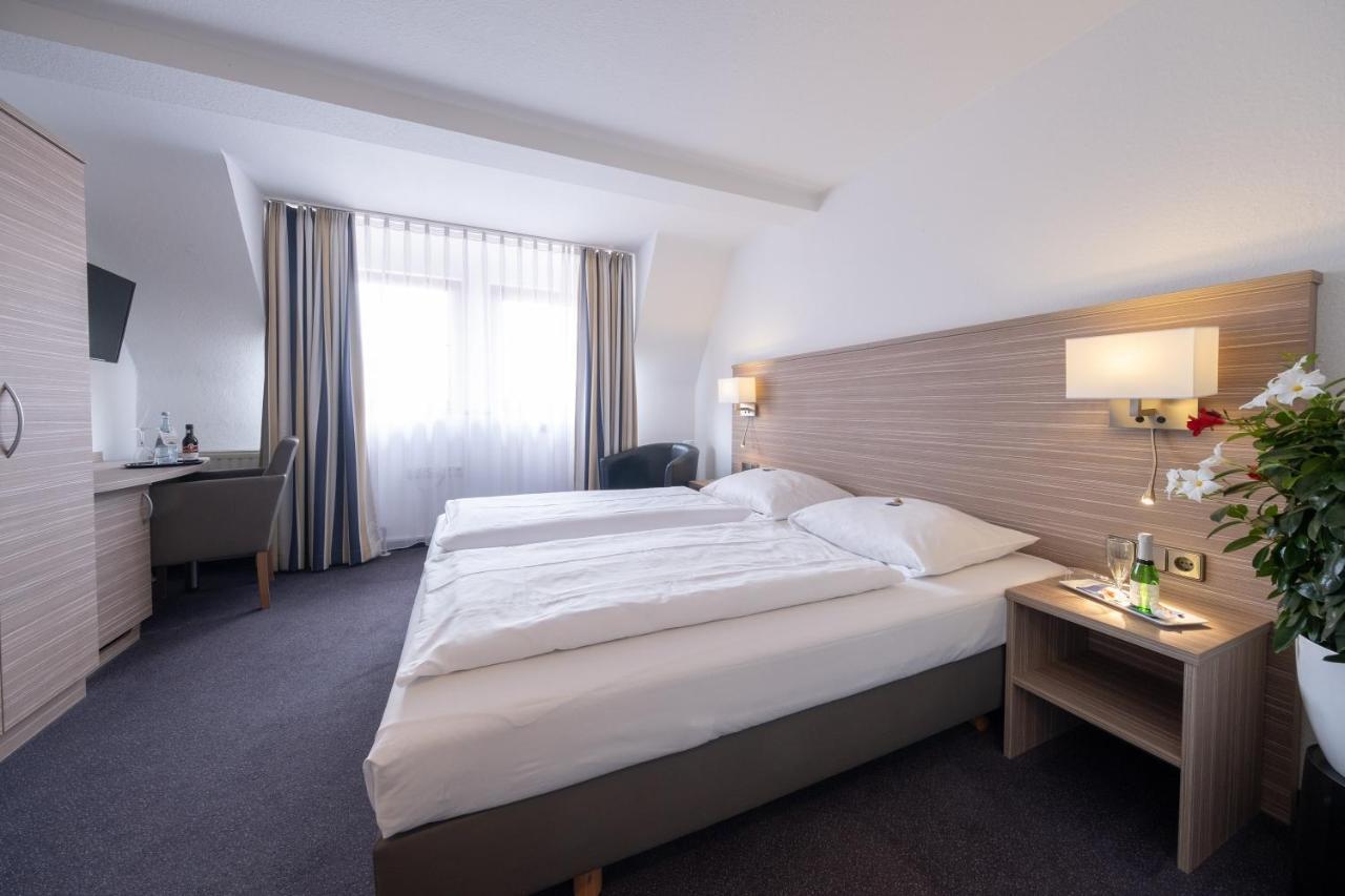 Hotel Baer Sinsheim Exterior photo